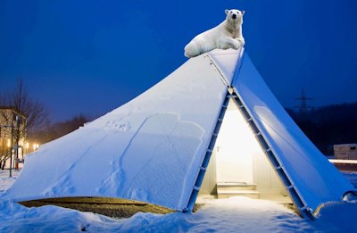 La construcción experimental 'Edificio oso polar' en enero de 2013