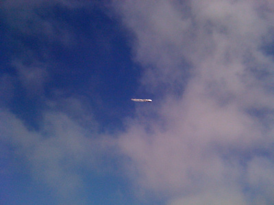Die Höhenplattform 'SkyDragon' der TAO-Group beim Probeflug über den Wolken