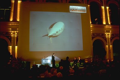 Präsentationsleinwand bei der Verleihung des Körber-Preises 1999 in Hamburg