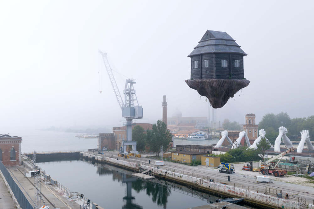NABATELE. When Architecture Becomes an Aerostat